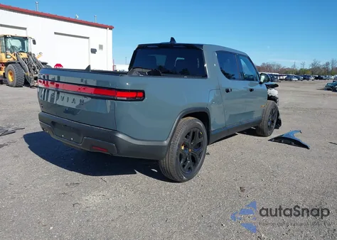 2026 Rivian R1T from USA, damaged, VIN 7FCTGBAP6TN043095